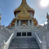 วัดไตรมิตรวิทยารามวรวิหาร 