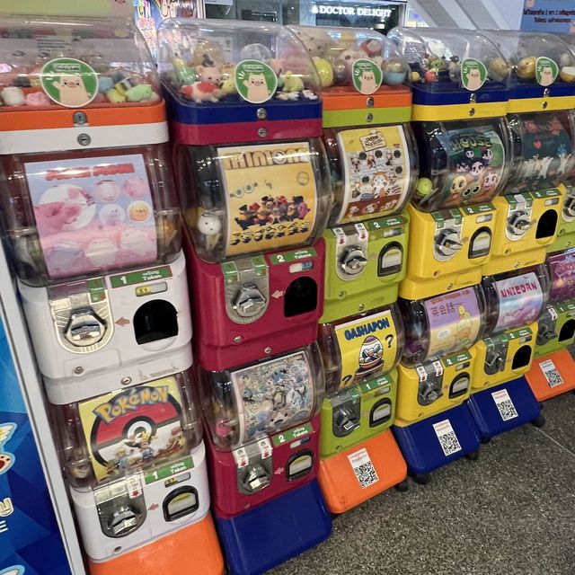 explore wide range of gashapon machines 