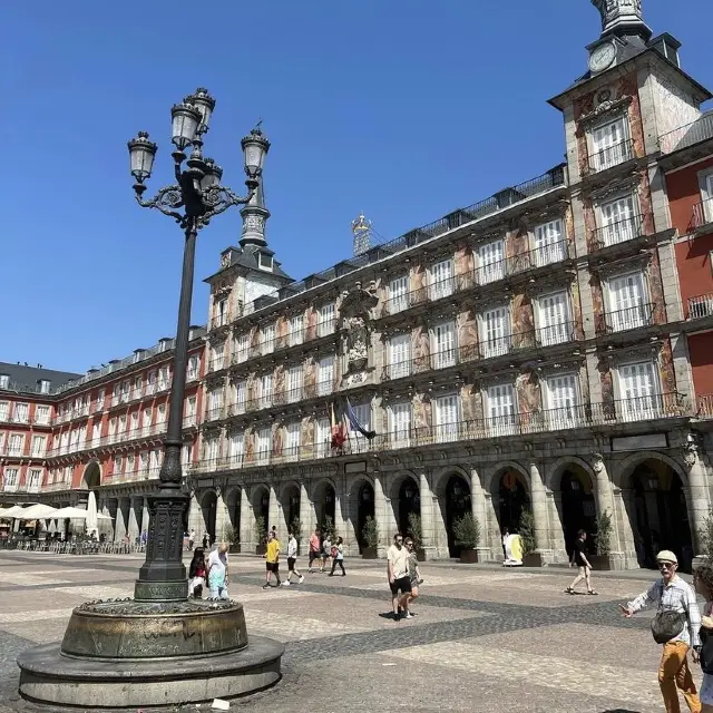 Plaza Mayor, an essential thing to see in Mad