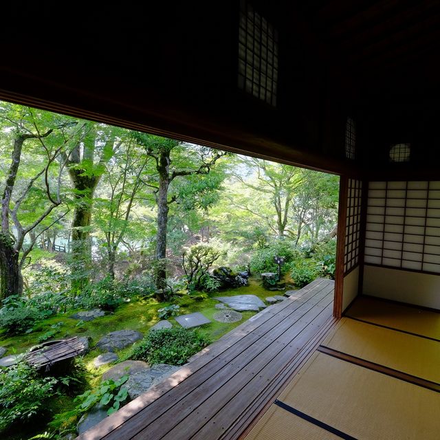 臥龍山荘