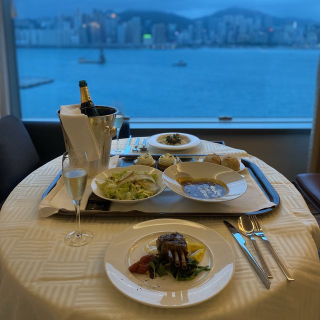 抵玩宅渡假套票 不錯的房內用餐體驗💓