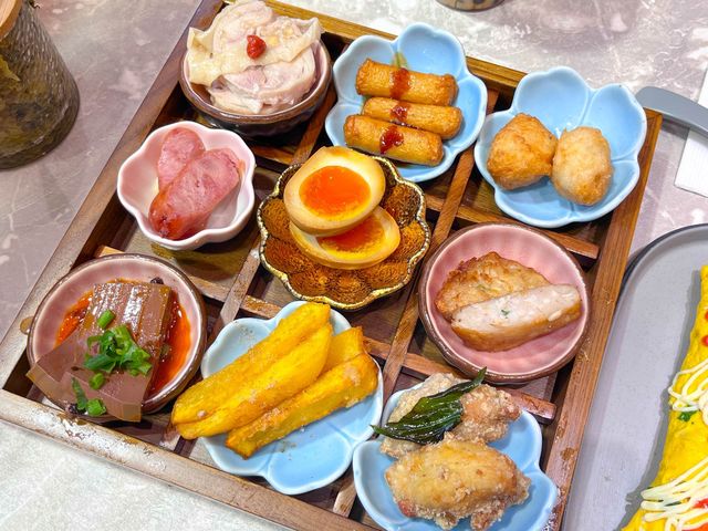 太安樓裝修明亮的台式餐廳