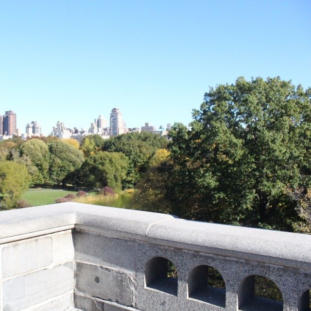 센트럴파크와 조화를 이루는 "Belvedere Castle"