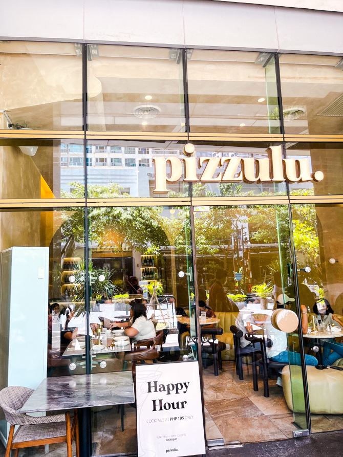 Must Try Pizza In Forbestown Trip Taguig Travelogues must-try-pizza-in-forbestown-trip-taguig-travelogues