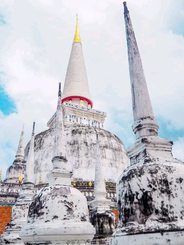 พระธาตุไร้เงา : วัดพระมหาธาตุวรมหาวิหาร