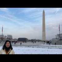 มาถ่ายรูปกับ Washington Monument กัน