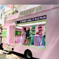 Longchamp流動慨念店