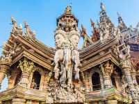 泰國芭達雅景點-真理寺（木雕之城）