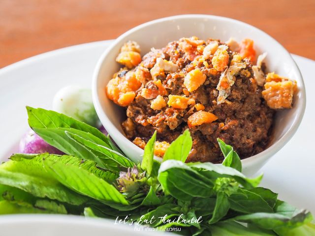 บ้านคุณหญิง (Chez Khun Ying) บ่อผุด