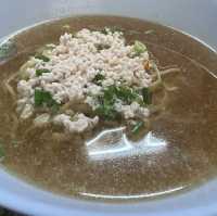 บะหมี่เป็ด ร้านอร่อยยาวนานกว่า 50 ปี