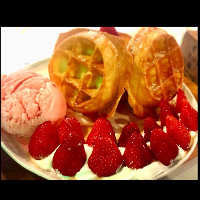 西門町頂尖咖啡名店「Cho Cafe」，還有超好吃麻糬鬆餅🧇