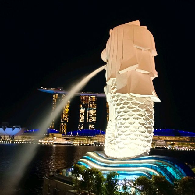 新加坡的標記魚尾獅雕像，沒去一探究竟不算來過新加坡！
