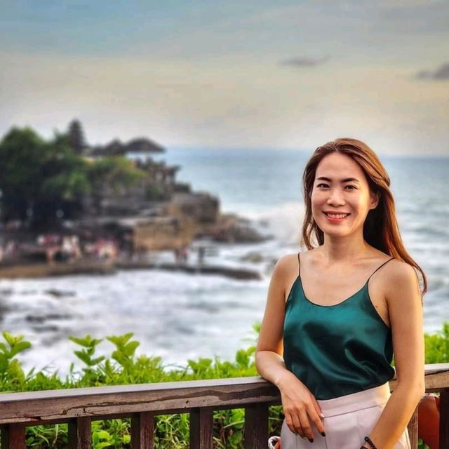 Tanah Lot วัดริมทะเล 🌅 ที่บาหลี 