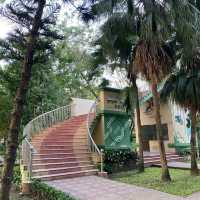 Hoang Van Thu Park