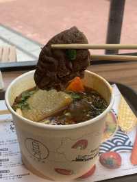 足料台灣便當和牛肉麵 