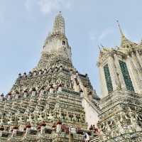 MESMERIZING Temple - Wat Arun! 