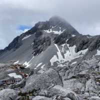 Amazing views Jade Dragon Snow Mountain 