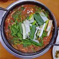 파주 민물 매운탕 맛집. 원조두지리매운탕