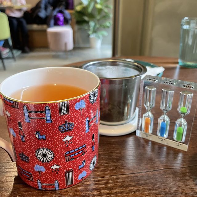 走進台北市的森林咖啡館☕️DACELO笑翠鳥 一場置身雨林中的鳥籠下午茶！