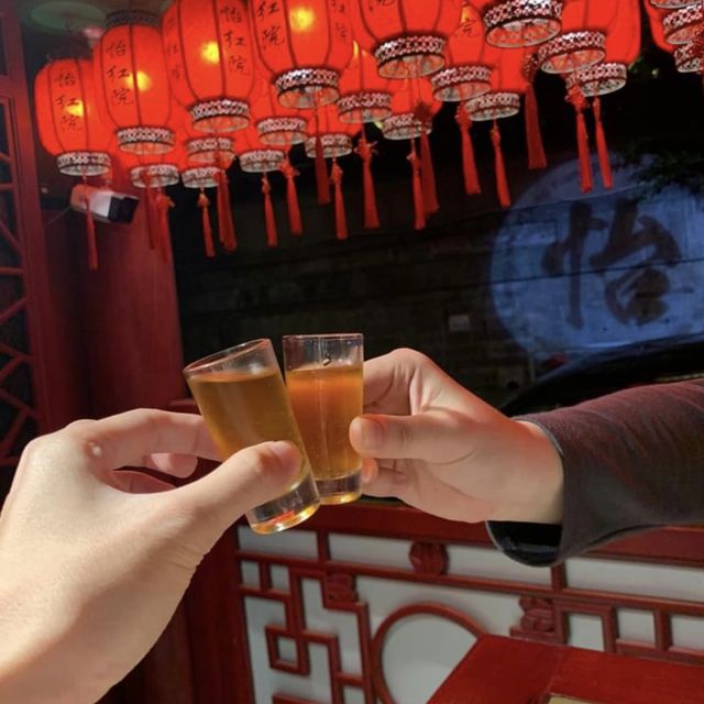 去怡紅院尋開心既一晚😂😂中環有個好食好玩嘅好地方🏮