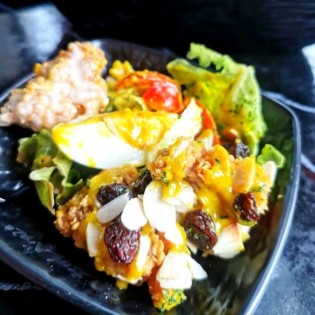 อิ่ม อร่อย ที่ Choongman Chicken 🍗🍔🥗🌮