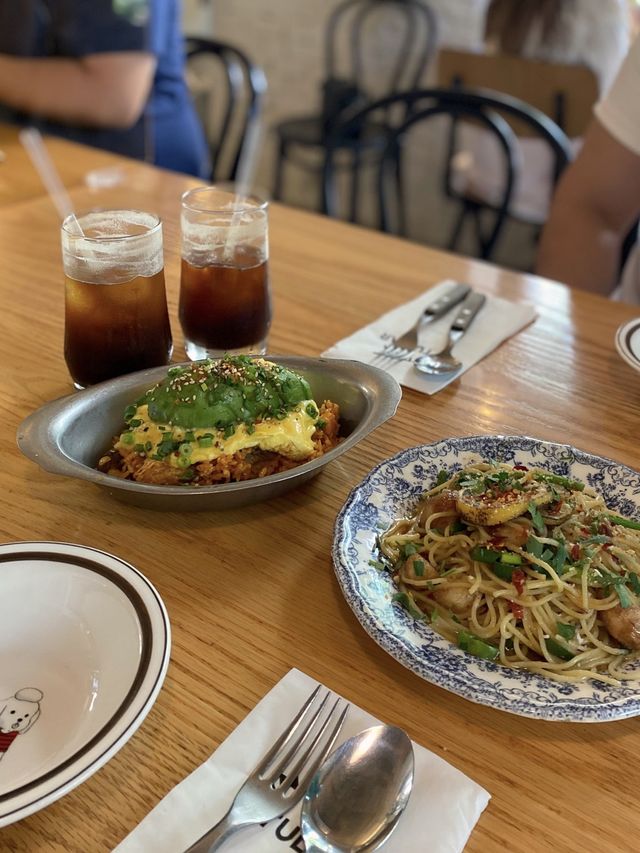 압구정 브런치 하면 이 곳!? 연예인들도 왔다가는 압구정 맛집 '꽁티드툴레아'