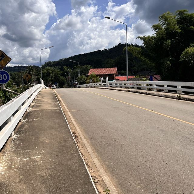 ขับรถชมดอยหลวงเมืองคอง ขับรถชมดอยหลวงเมืองคอง
