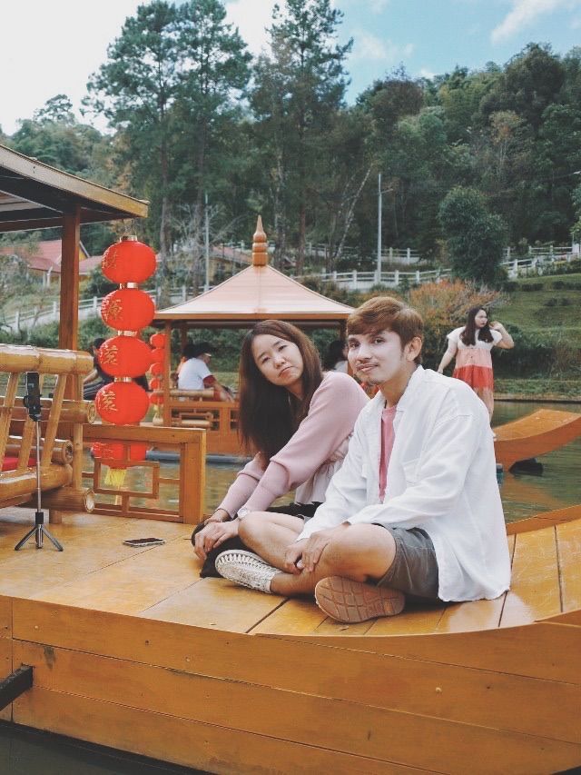   ล่องเรือแบบจีนยูนานที่บ้านรักไทย ต้องมา