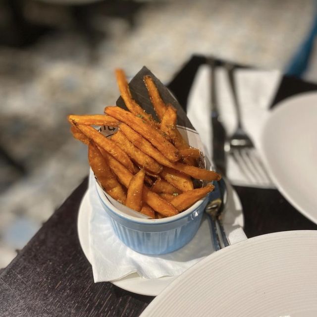 文化館內充滿情調的法國餐廳🍴