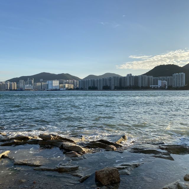 石礦場巧遇幪面超人
