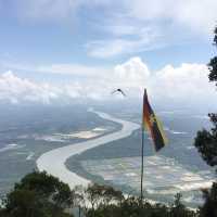 rainforest hiking in Borneo 