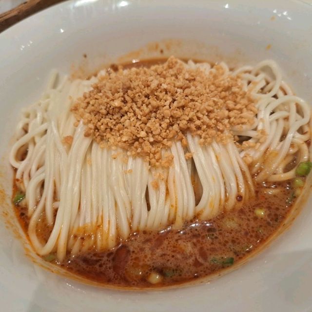 台灣過江龍小籠包 鼎泰豐🍞🍗🥤