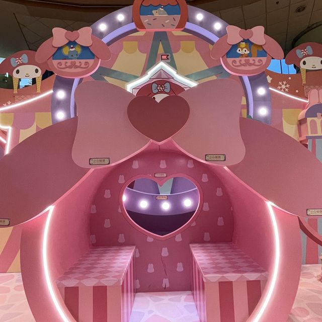 Melody巨型聖誕樹小火車樂園🫣令令霓虹燈打卡點