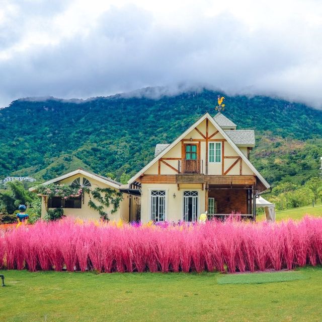 The Blue Sky Resort  ที่พักหรู บรรยากาศอังกฤษ
