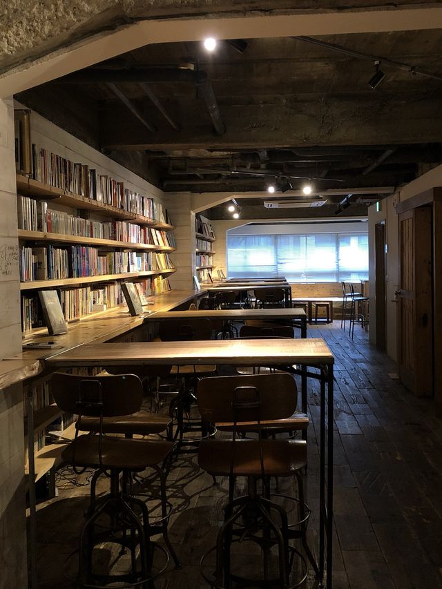 【東京】渋谷の秘密基地・森の図書館📚
