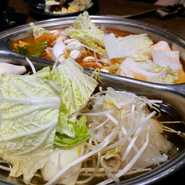 샤브샤브 무한리필 '로운 샤브샤브 홍대점'