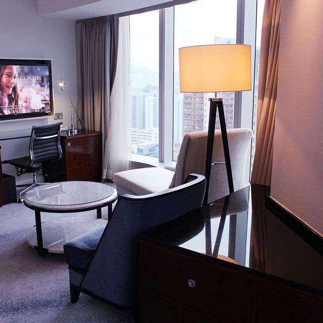 Anniversary Staycation-旺角黑夜盡收眼底 Anniversary Staycation-旺角黑夜盡收眼底