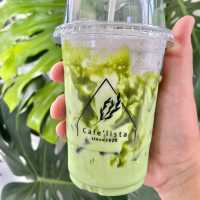 Cafe’lista คาเฟ่กลางทุ่งที่ล้อมไปด้วยภูเขา