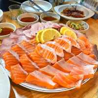 웨이팅 필수인 겨울 제철 방어맛집! 