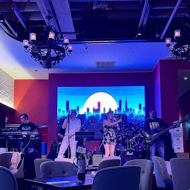 遠離市區 • 氣氛極好 - A Tavola Bar & Grill