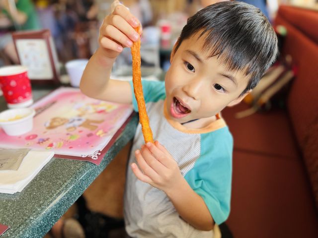 迪士尼樂園美國小鎮大街人氣大街餐廳Corner Cafe！