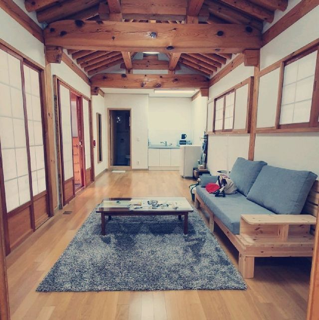 고즈넉한 한옥에서의 하룻밤♡ 한복 필수!