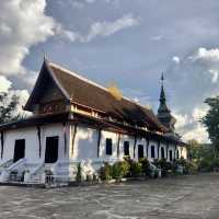 Explore out by walking along Mekong -Kharn 