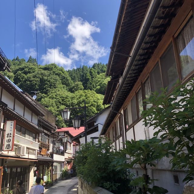 【湯田中駅から渋温泉へ】