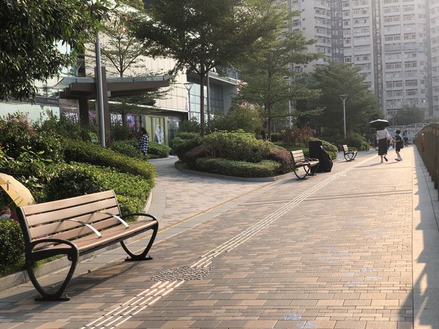 A mix of Shopping and Dining Options at Harbourfront Promenade.   