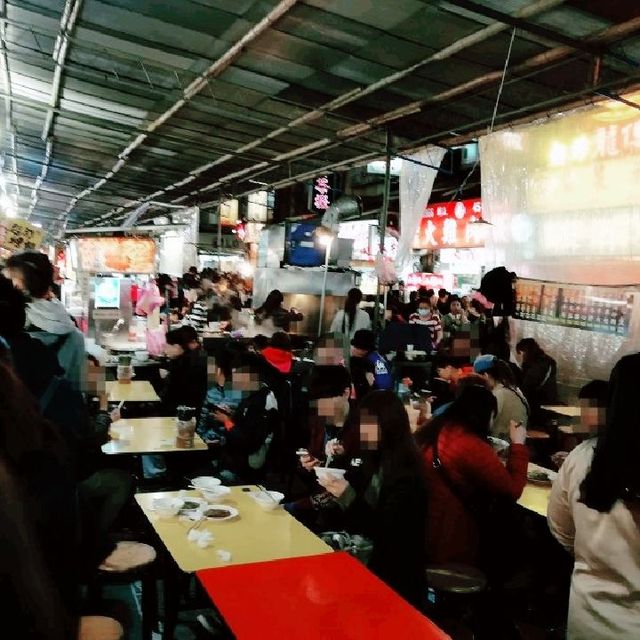 【台北】地元の人で🌃夜は賑わう✨「寧夏夜市」