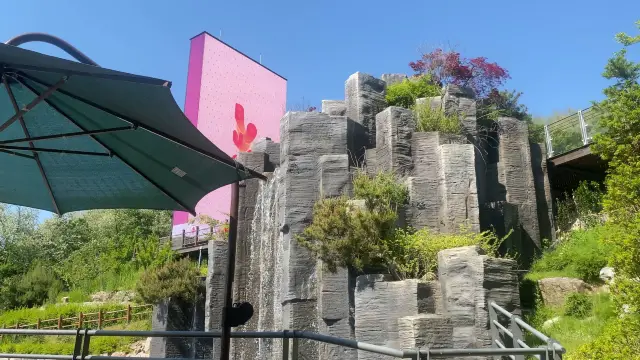 Atmosphere of Gwangmyeong cave outside