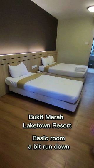 Bukit Merah Laketown Resort 