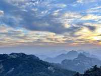 Yellow mountain- Huangshan 