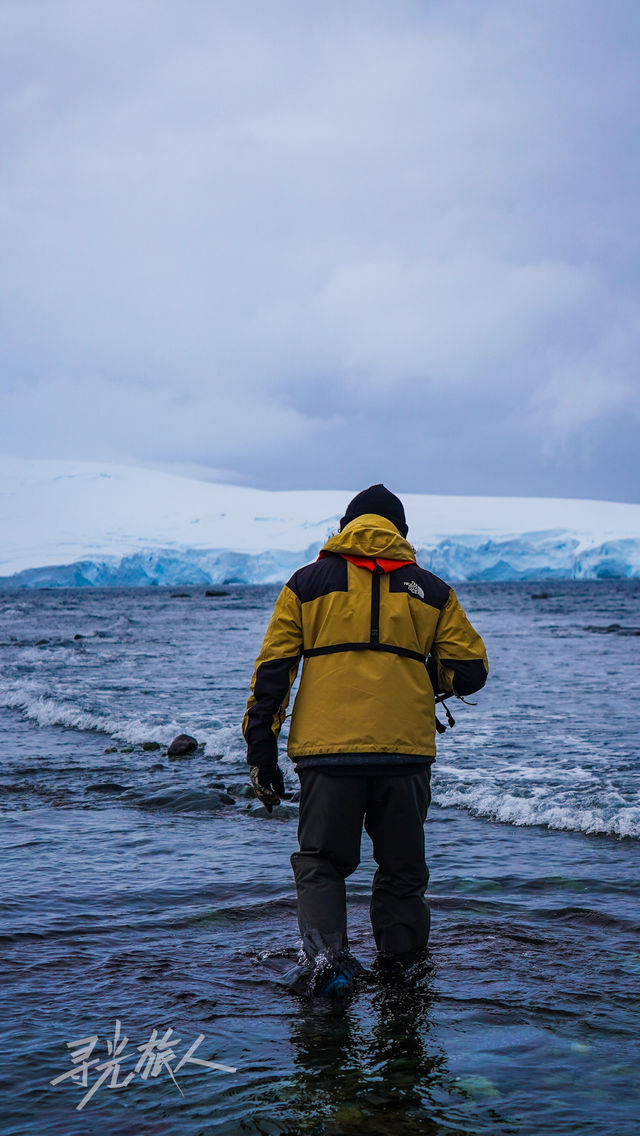 Antarctica | Cross the Drake Passage to the world of penguins